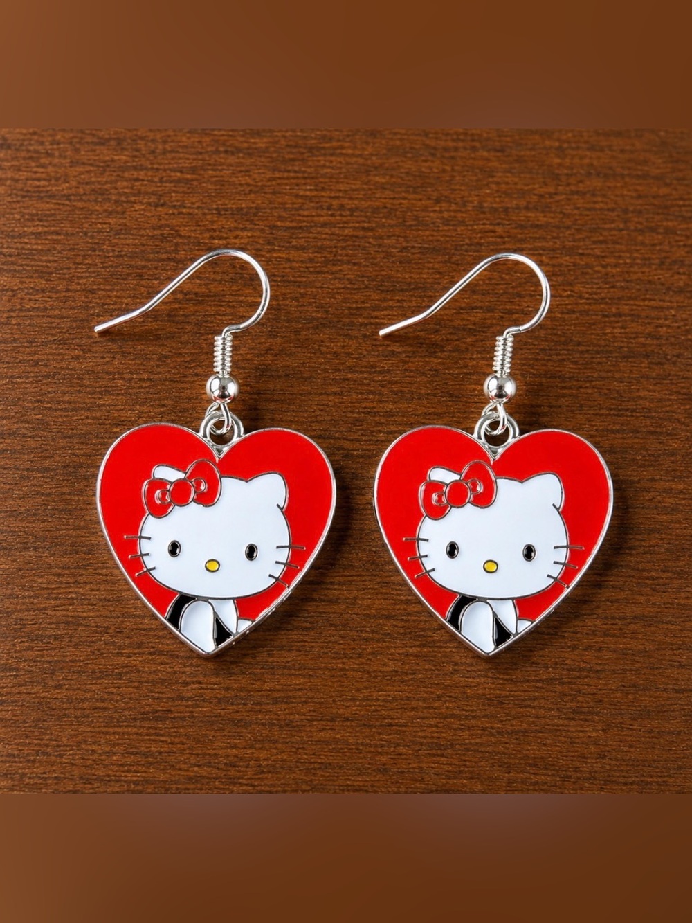 ❤️ Hello Kitty Heart Dangle Earrings